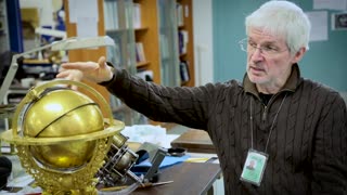 Астрономические часы со звездным и земным глобусами