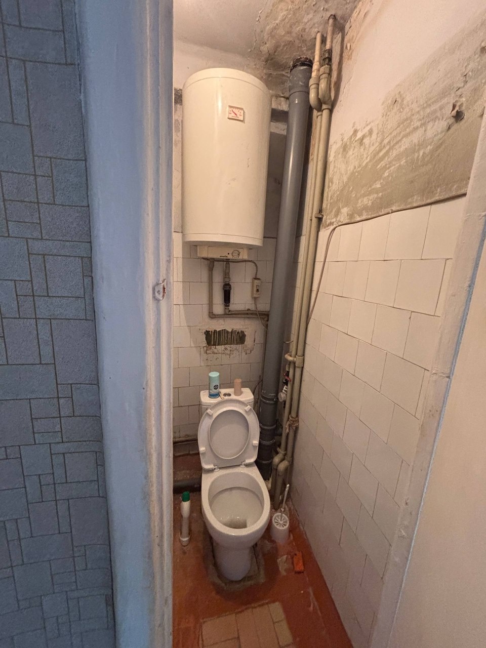 Продам 3 х комнатную квартиру на кв.Комарова,д. 25,этаж 2/9,теплая, не угловая, две спальни изолированные, зал проходной, чистый подъезд,развитая инфраструктура,рядом транспорт,тихий спальный район. . Стоимость 5 млн рублей .телефон +79591798798...