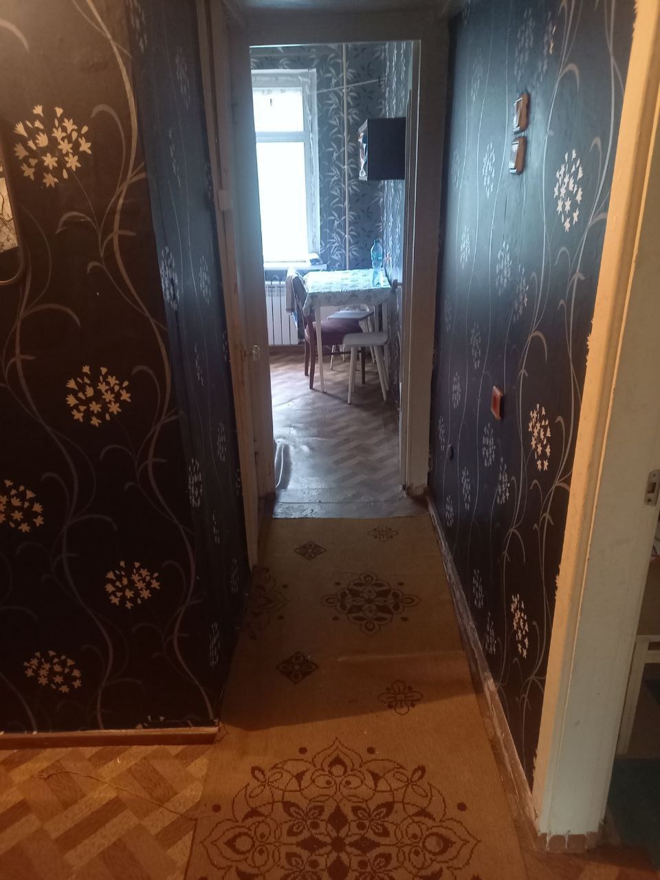 Продам 1-ю квартиру на ул. 30-летия победы 3/5 эт.общ. 32,1 кв. м. Квартира не угловая, тёплая,кухня 5,5 кв. м. санузел совмещённый, бойлер, батареи биметалл, пластиковая разводка, балкон. Требуется косметический ремонт. Мебель и бытовая техника остаётся. Хорошая инфраструктура: школа, детсад,магазины, взросл...