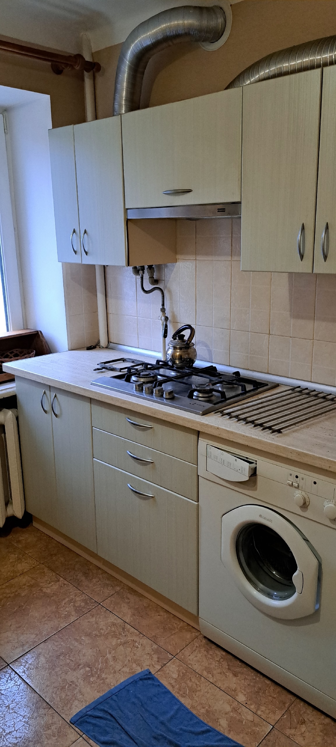 Сдам 2квартиру ЦЕНТР 30000Р ×79591599062